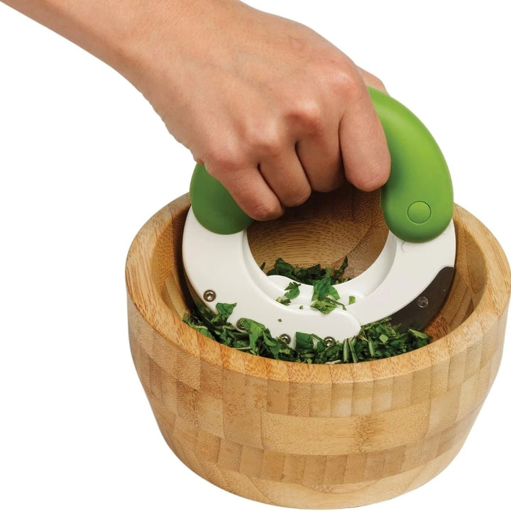 Chopping with the Herb'n Shear Set - Herb Chopper & Bamboo Bowl | Chef'n® | Prepping & Cooking @ Spice Craze®