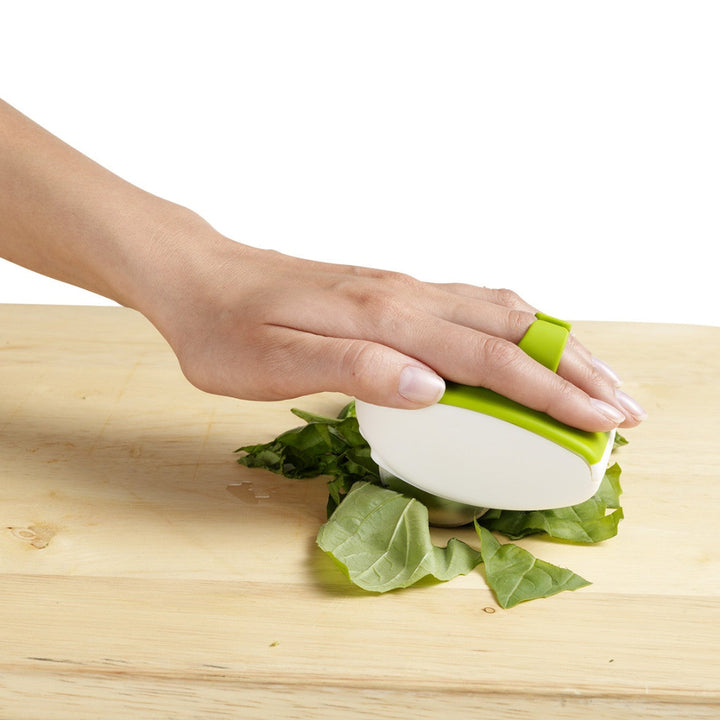 Palm Mincer™ Chopping Basil | Chef'n® | Prepping & Cooking @ Spice Craze®